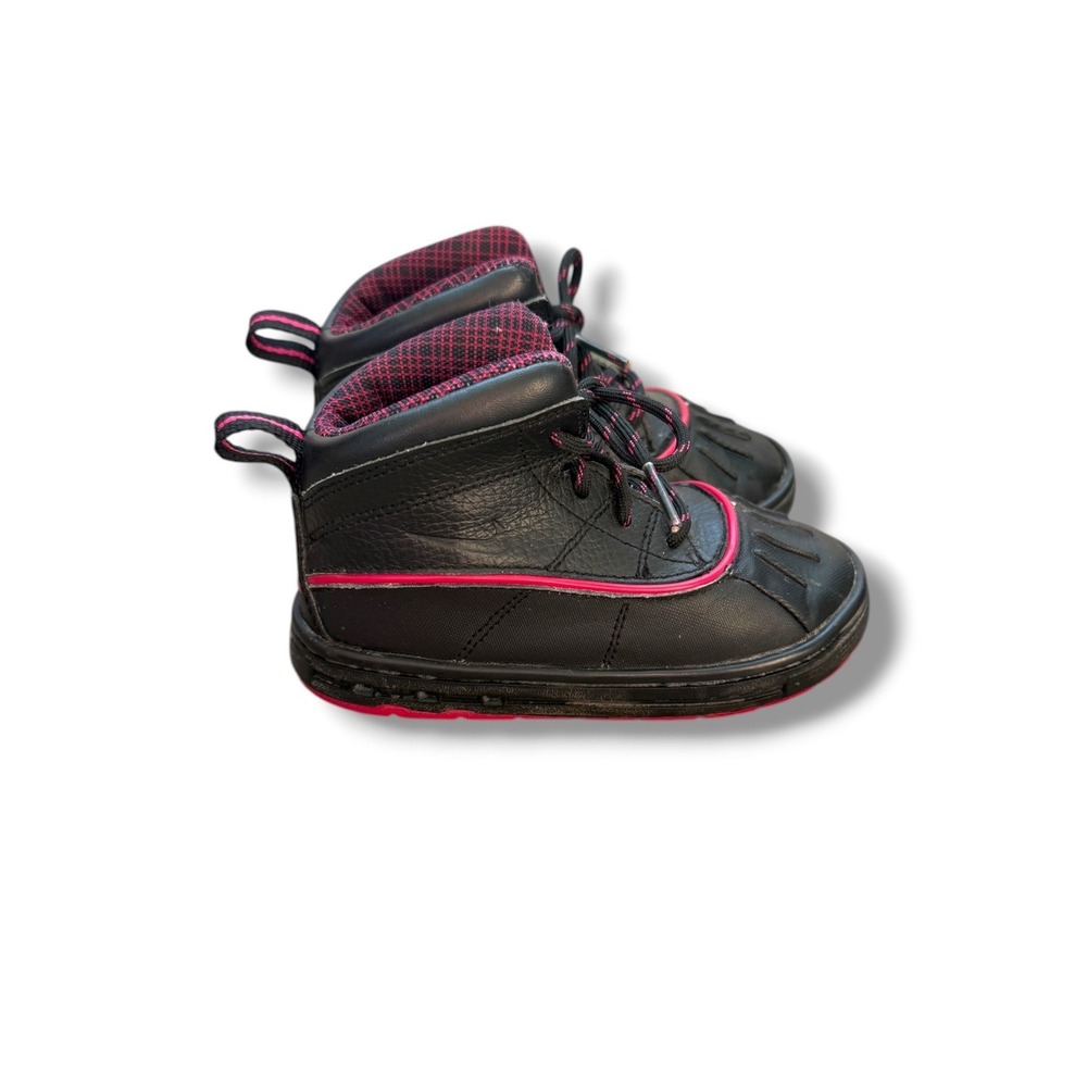 Nike ACG Woodside Duck Boots Toddler 8C Black Pink Winter Outdoor Shoes